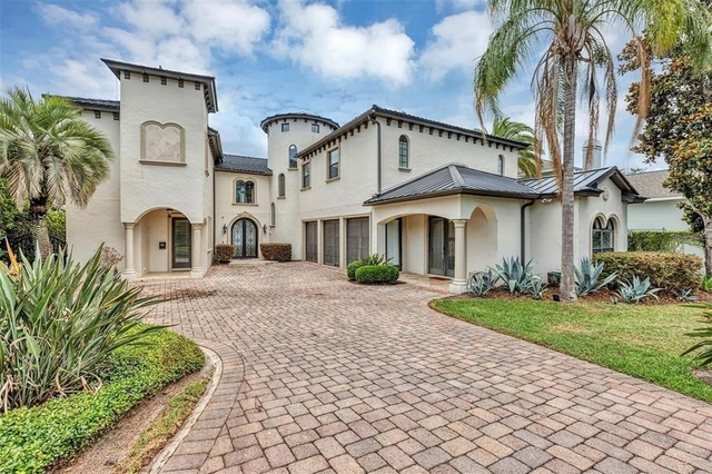 2616 N Westmoreland Drive - Photo 1