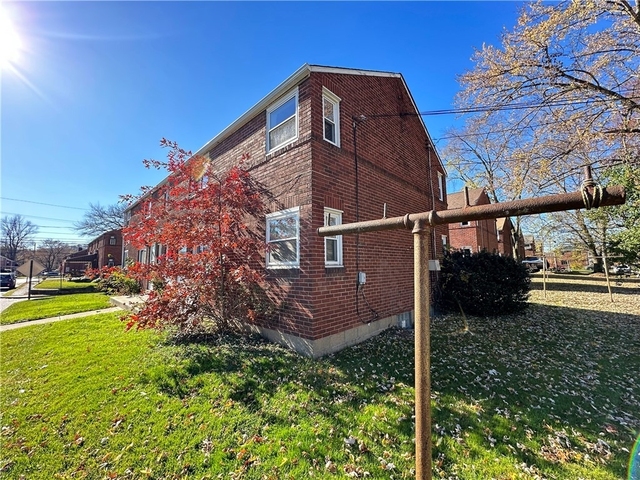 201 Elm St - Photo 1