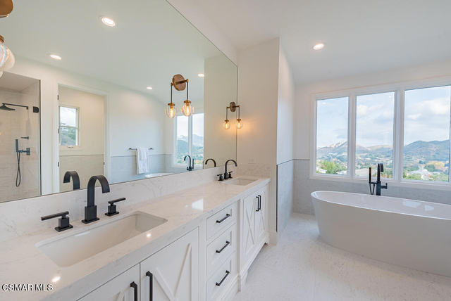 2390 Crombie Court - Photo 1