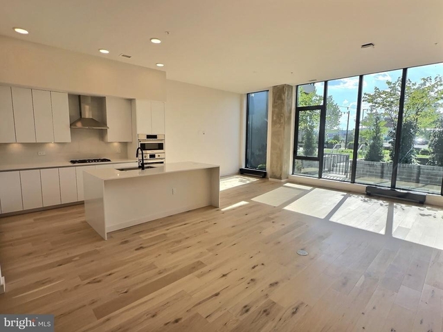 3130 Potomac Avenue - Photo 1