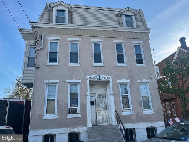2666 Bridge Street - Photo 1
