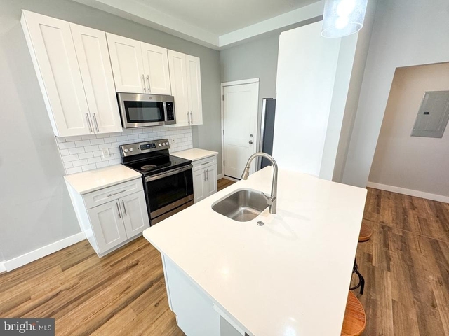 1712 N Marshall Street - Photo 1