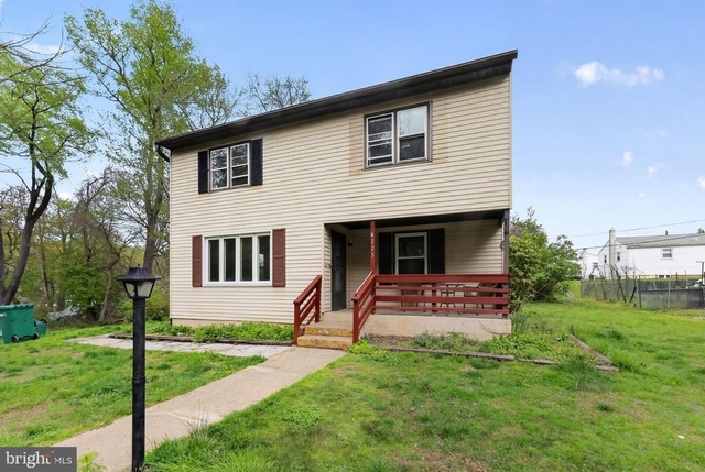 4225 Walsh Avenue - Photo 1