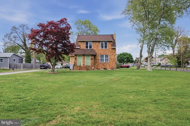1130 E Park Avenue - Photo 1
