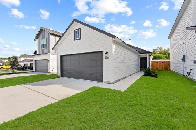 1443 Acorn Meadow Street - Photo 1