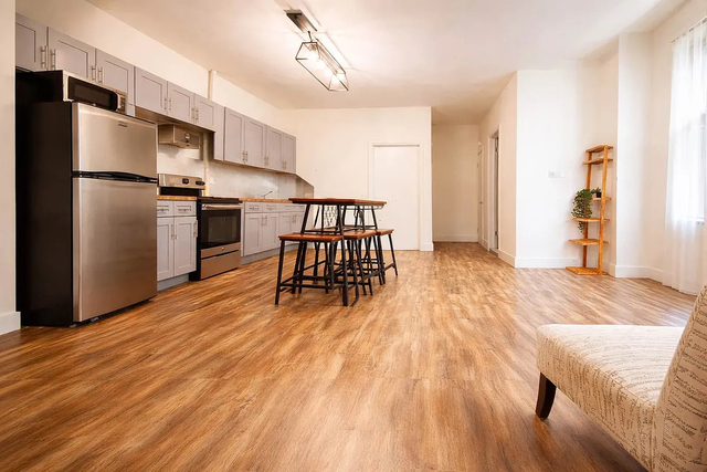 1134 Hancock Street - Photo 1