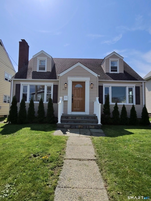 457 Summit Street - Photo 1