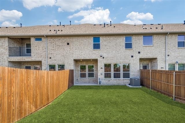 528 Hutchinson Lane - Photo 1