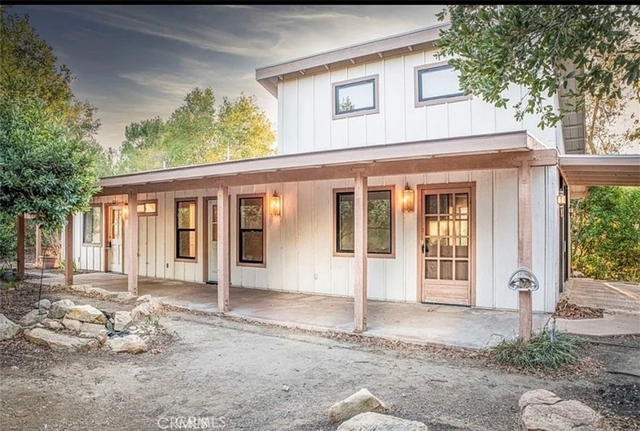 32725 Jerome Road - Photo 1