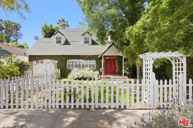4309 Gentry Avenue - Photo 1
