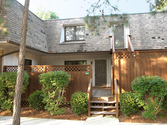 400 Summerwalk Circle - Photo 1