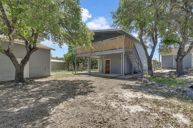 612 Mockingbird Dr - Photo 1