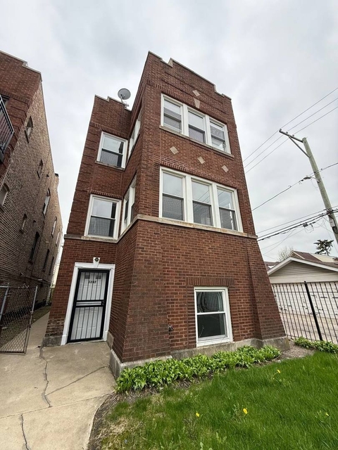 3247 W Thomas Street - Photo 1