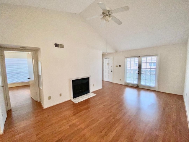 2121 El Paseo Street - Photo 1