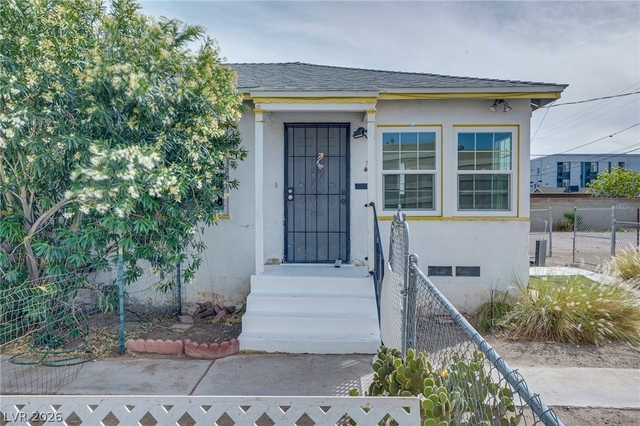 914 S 4th Street - Photo 1