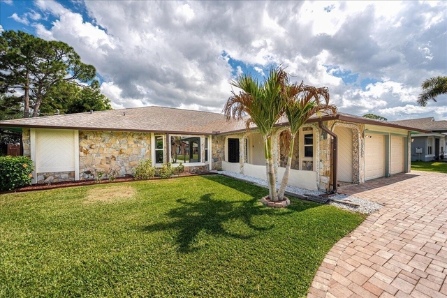 1326 Sw Bartell Avenue - Photo 1