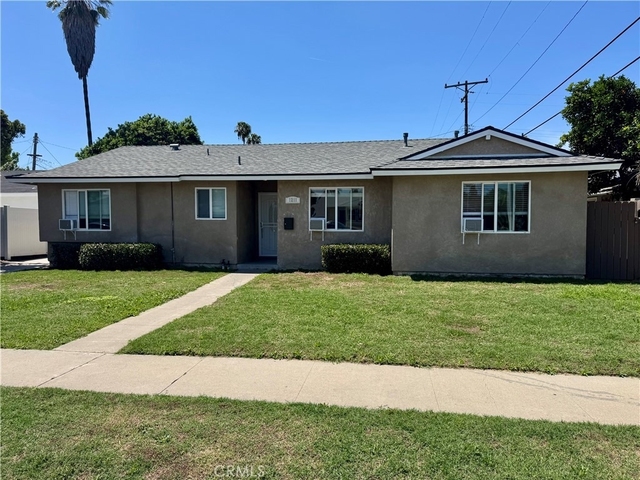 1211 N Siesta Street - Photo 1