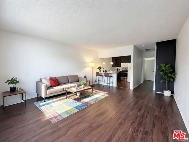 1125 W 36th Place - Photo 1