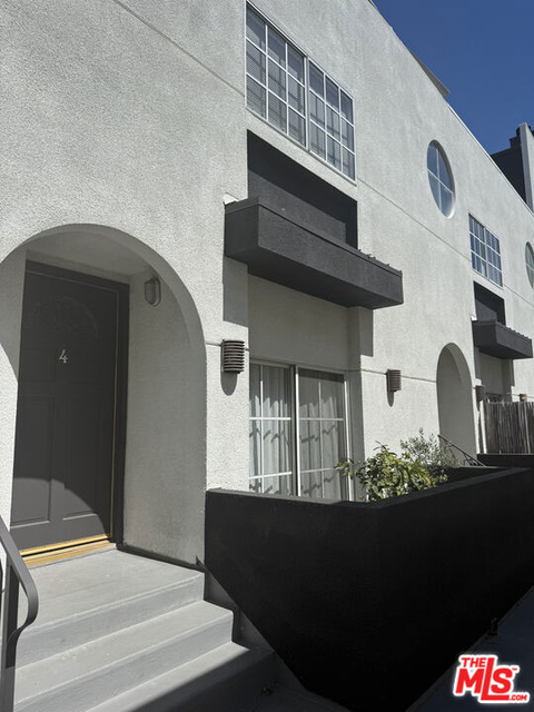 108 N Orlando Ave. - Photo 1