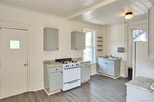 457 Main St - Photo 1