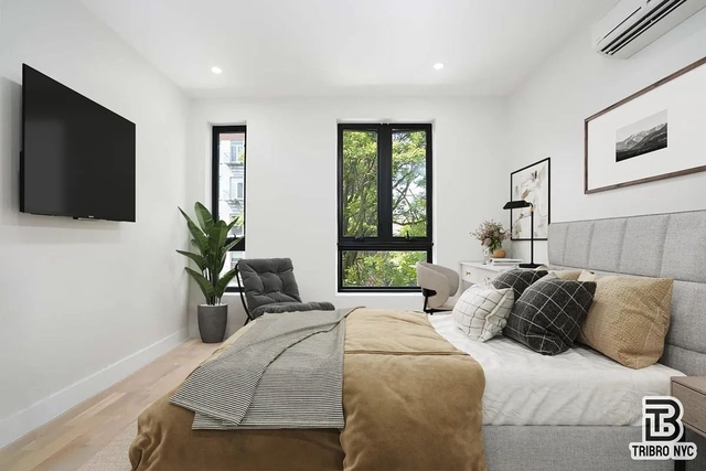 76 Bartlett Street - Photo 1