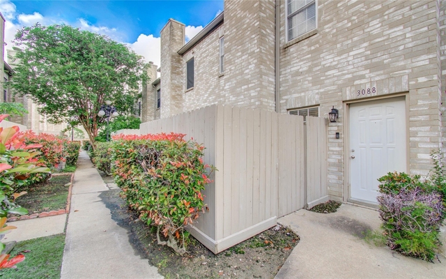 3088 Holly Hall Street - Photo 1