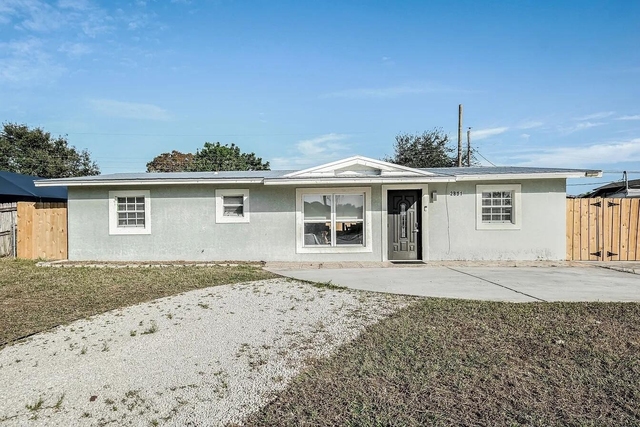 2831 Ne Savannah Road - Photo 1