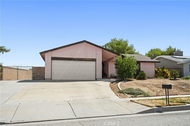 39144 Whiteash Drive - Photo 1