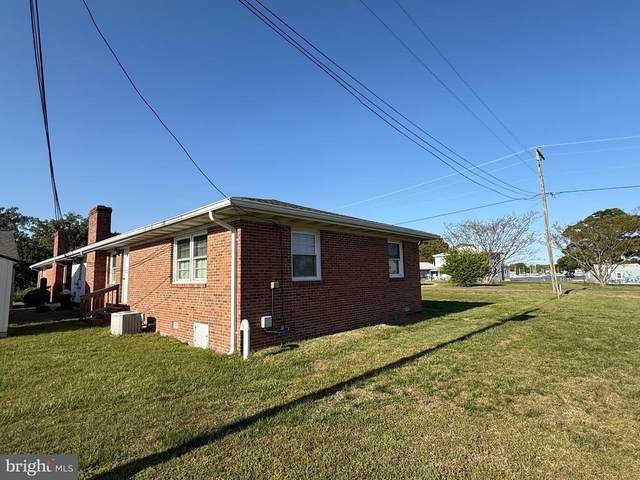 1667 Monroe Bay Circle - Photo 1