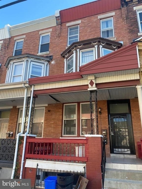 1914 W Berks Street - Photo 1