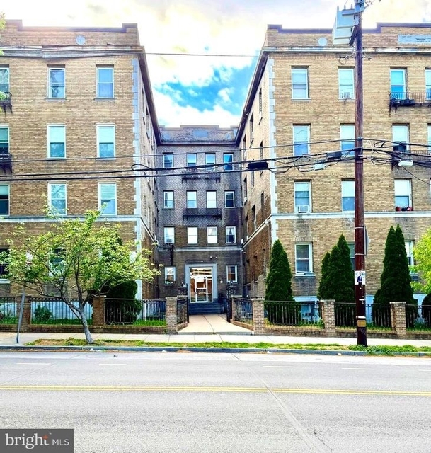 4120 14th Street Nw - Photo 1