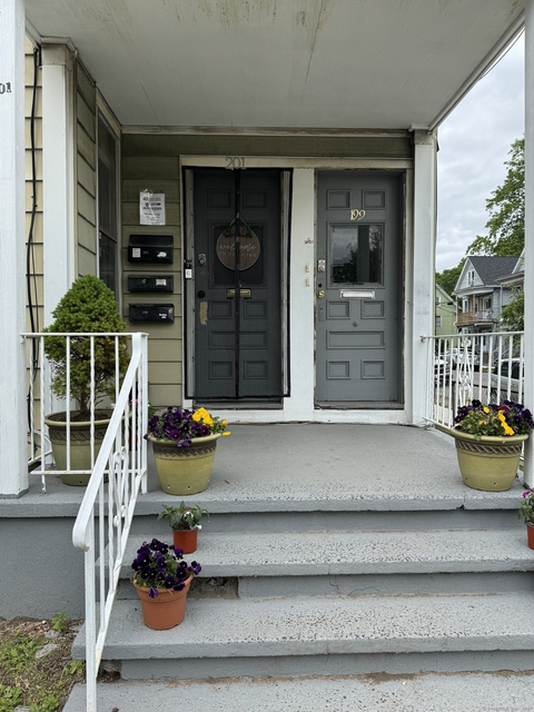 199 English Street - Photo 1