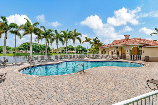 1310 Sw 48th Terrace - Photo 1