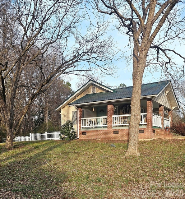 404 Moss Springs Road - Photo 1