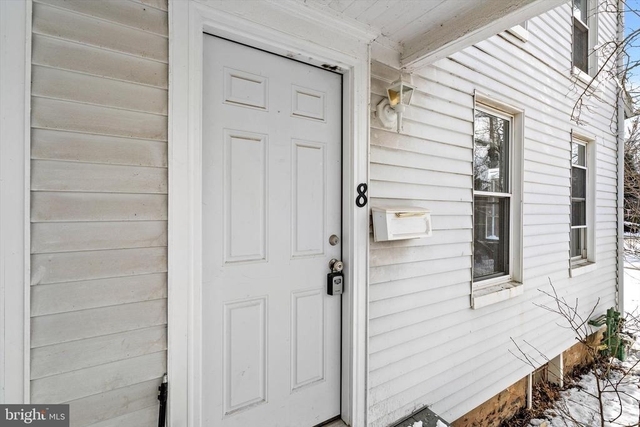 8 S Greenwood Avenue - Photo 1