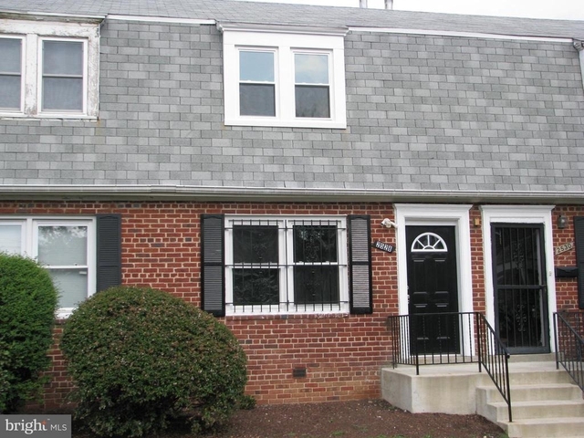 2528 Iverson Street - Photo 1