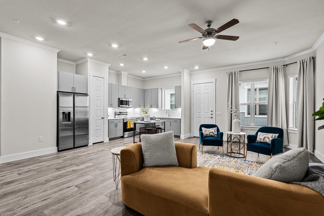 865 Limmer Loop - Photo 1