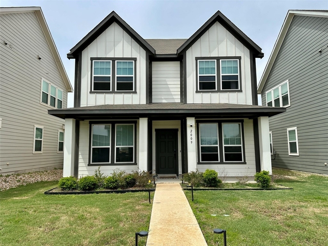 2009 Winston Way - Photo 1