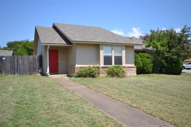16114 Windermere Dr - Photo 1