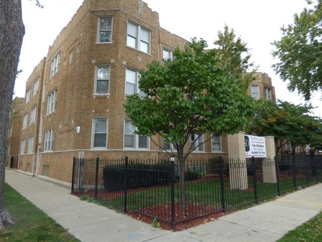 4554 W George Street - Photo 1