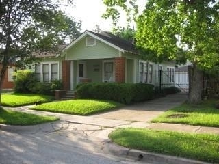 1021 E 16th Street - Photo 1