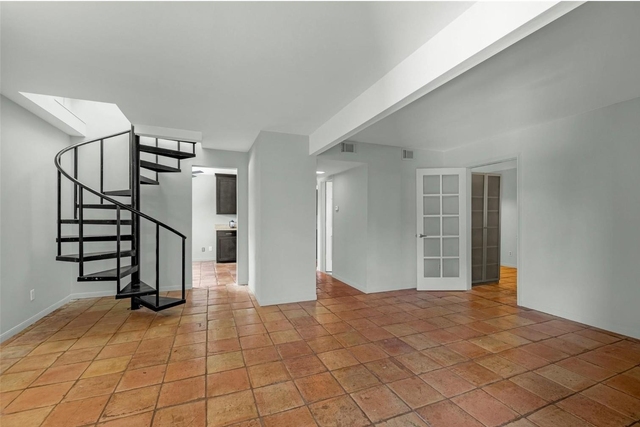 2415 Columbia Street - Photo 1