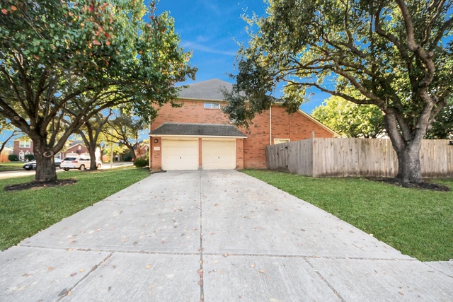 7902 Belterraza Court - Photo 1
