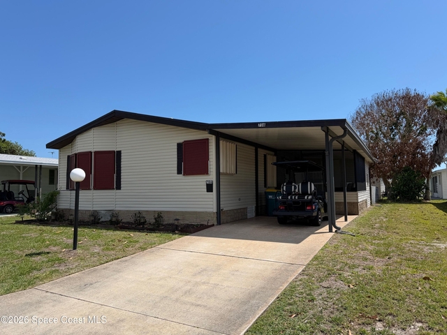 706 Hyacinth Circle - Photo 1