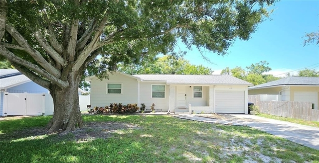 618 S Crest Ave - Photo 1
