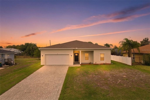 870 Columbia Street - Photo 1