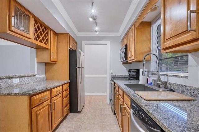 3350 S Osprey Avenue - Photo 1