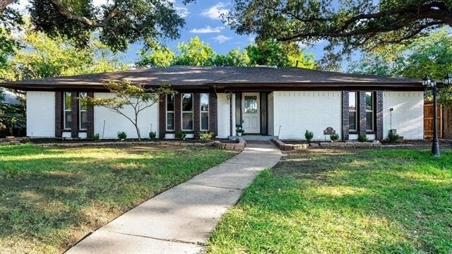 2416 Kimberly Lane - Photo 1