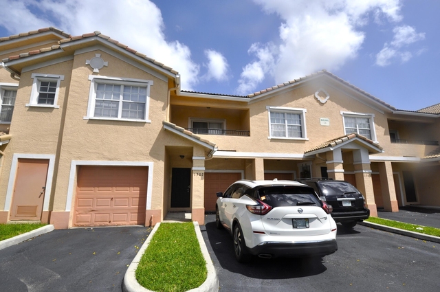1302 Belmont Lane - Photo 1