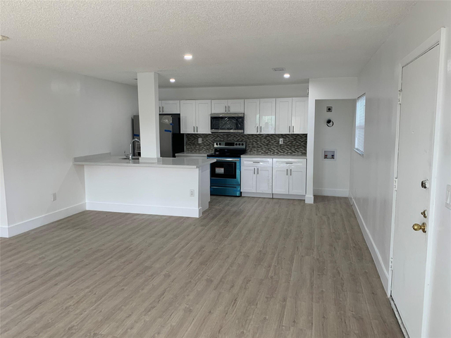 4121 Stirling Road - Photo 1